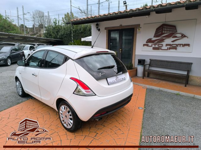 Lancia Ypsilon 1.2 69 CV 5 porte S&S TAGLIANDATA! NEOPATENTATI! - foto 3 di 4