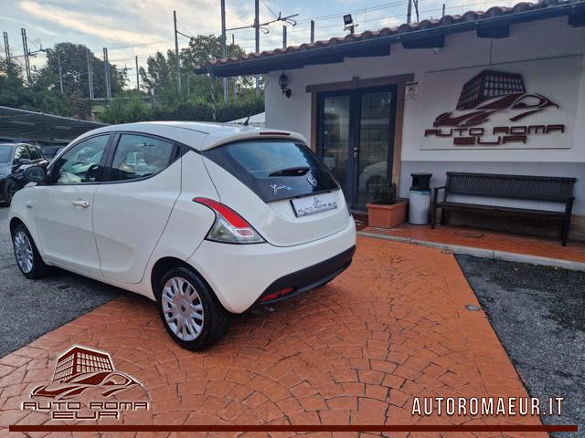 Lancia Ypsilon 1.2 69 CV 5 porte S&S TAGLIANDATA! NEOPATENTATI! - foto 3 di 4