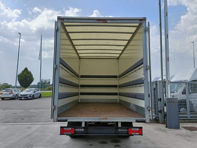Iveco Daily 35C14 2.3 FURGONE BOX, del 2019, 91.000 km, in vendita a Quinzano D Oglio (BS)