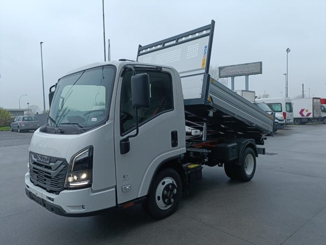 Isuzu M27 ISUZU M27 CABINA LARGA 3000 cc CASSONE RIBALTABILE - foto 2 di 4