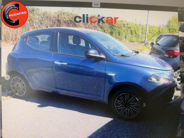 Lancia Ypsilon 1.0 FireFly 5 porte S&S Hybrid Gold Plus RETROCAM usato a CIVITAVECCHIA