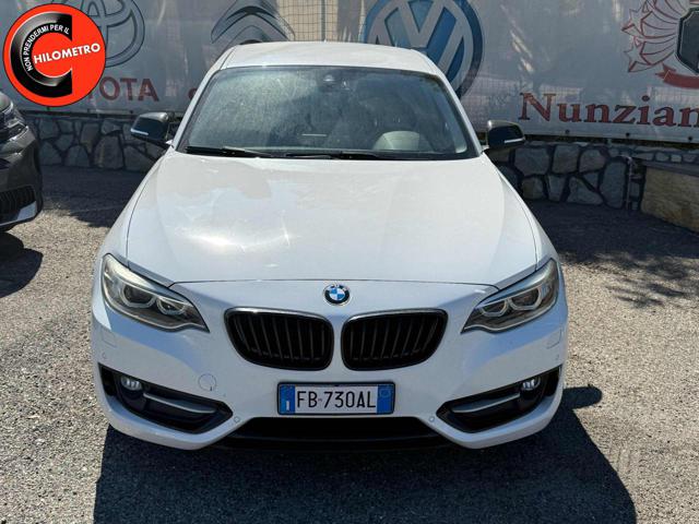 BMW 220 d Coupé Sport - foto 3 di 7
