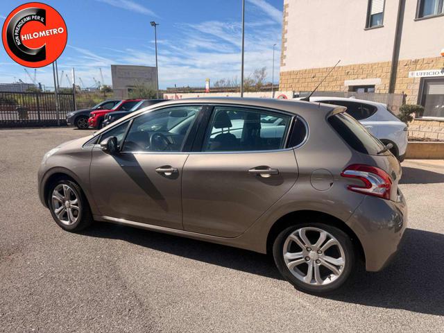 Peugeot 208 1° serie 1.2 VTi 82 CV 5 porte Allure - foto 3 di 4