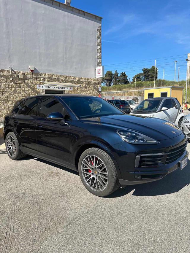 Porsche Cayenne 3.0 V6 - foto 2 di 4