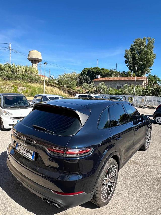 Porsche Cayenne 3.0 V6 - foto 3 di 4