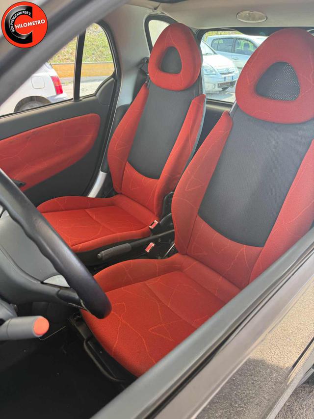 smart forTwo 700 smart city-coupé passion, del 2003, 118.000 km, in vendita a Civitavecchia (RM)