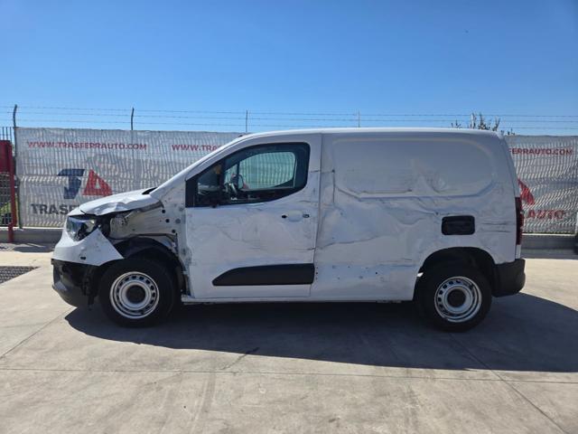 Opel Combo Cargo 1.5 Diesel 100CV S&S PC 650kg Edition - foto 2 di 4