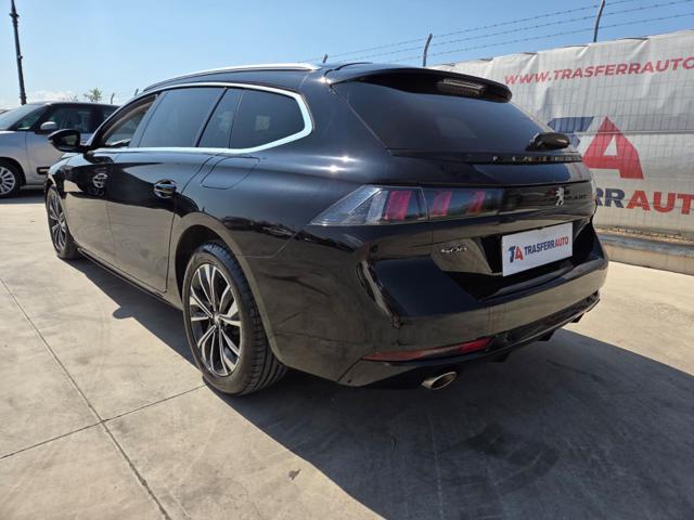 Peugeot 508 Plug-in Hybrid 225 e-EAT8 SW Allure - foto 3 di 4
