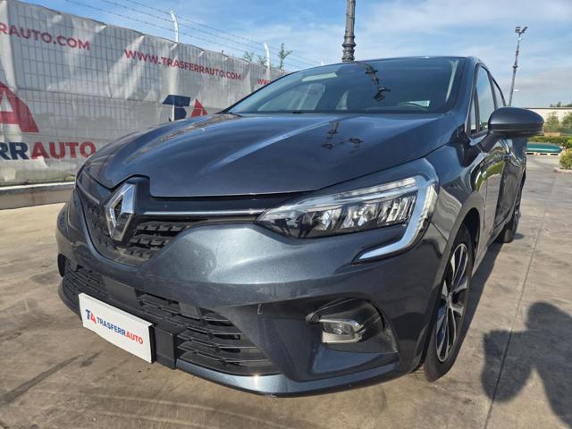 Renault Clio TCe 90 CV 5 porte Business, del 2022, 74.802 km, in vendita a Torre Del Greco (NA)