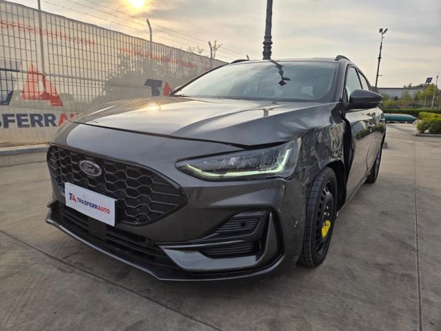 Ford Focus 1.5 EcoBlue 115 CV automatico SW ST-Line, del 2023, 87.343 km, in vendita a Torre Del Greco (NA)