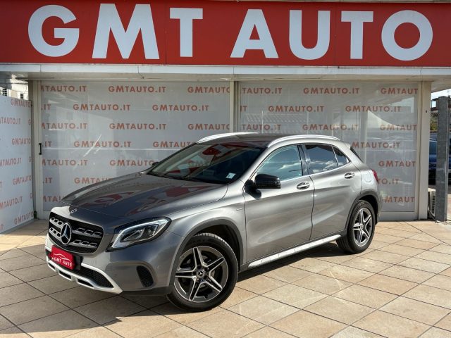 Mercedes-Benz GLA 200 D SPORT PREMIUM AMG CERCHI 18" KEYLESS CAMERA usato a ROMA