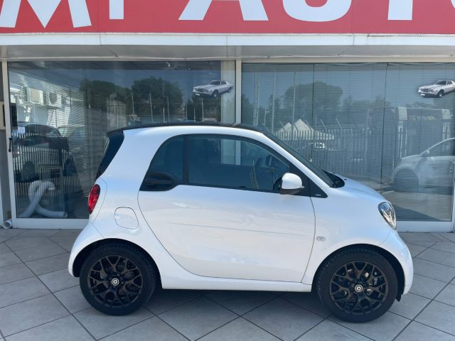 smart forTwo 0.9 90CV PRIME LED SPORT PACK NAVI LED PANORAMA - foto 4 di 14