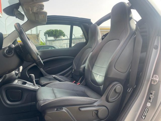 smart forTwo BRABUS CABRIO 109CV XCLUSIVE GRAY MATT NAVI LED usato a ROMA