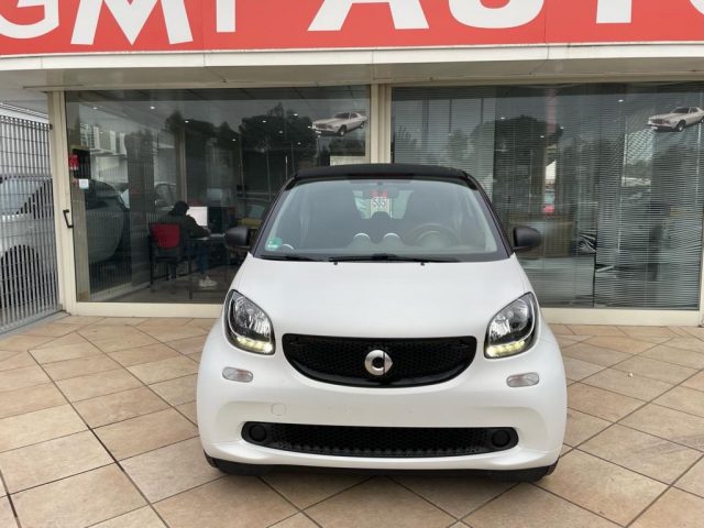 smart forTwo 1.0 71CV TWINAMIC CERCHI IN LEGA 15", del 2016, 119.000 km, in vendita a Roma (RM)