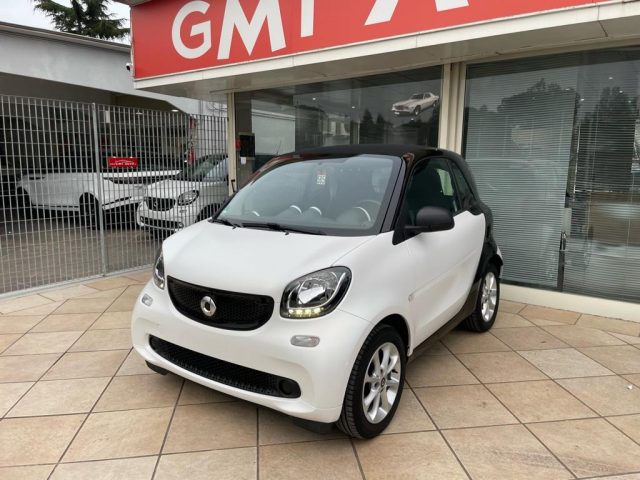 smart forTwo 1.0 71CV TWINAMIC CERCHI IN LEGA 15" usato a ROMA