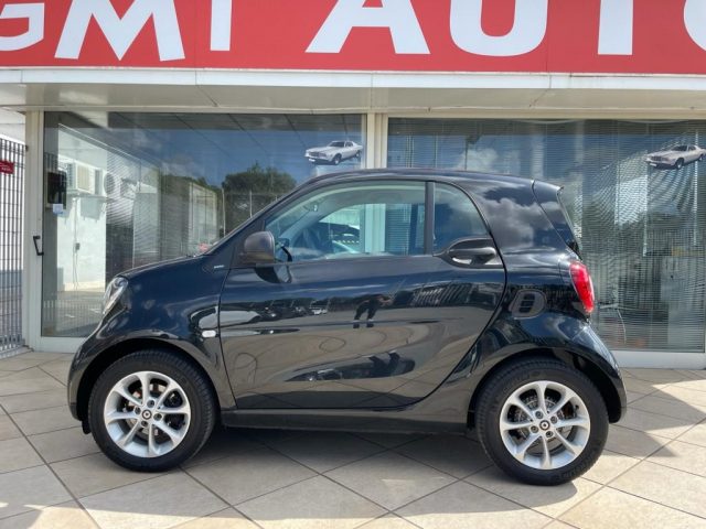 smart forTwo 1.0 71CV TWINAMIC PASSION LED - foto 2 di 13