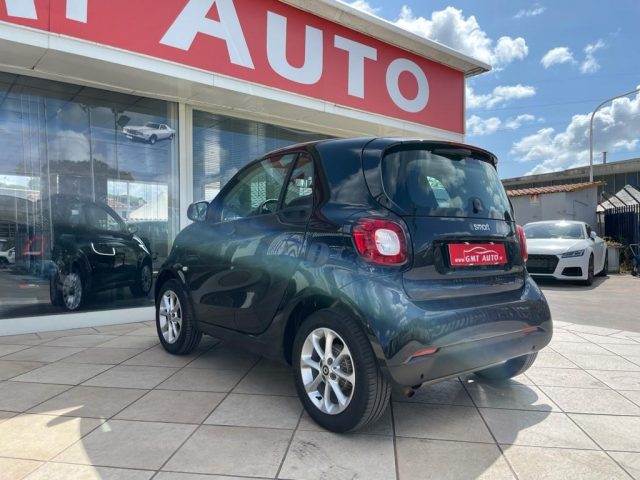 smart forTwo 1.0 71CV TWINAMIC PASSION LED - foto 3 di 13