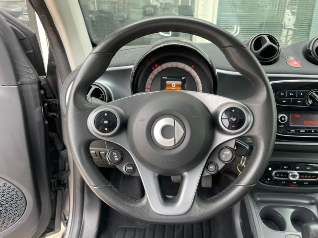 smart forTwo 1.0 71CV TWINAMIC PASSION LED, del 2016, 36.000 km, in vendita a Roma (RM)