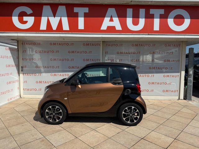 smart forTwo 1.0 71CV TWINAMIC PASSION CERCHI 15" - foto 2 di 4