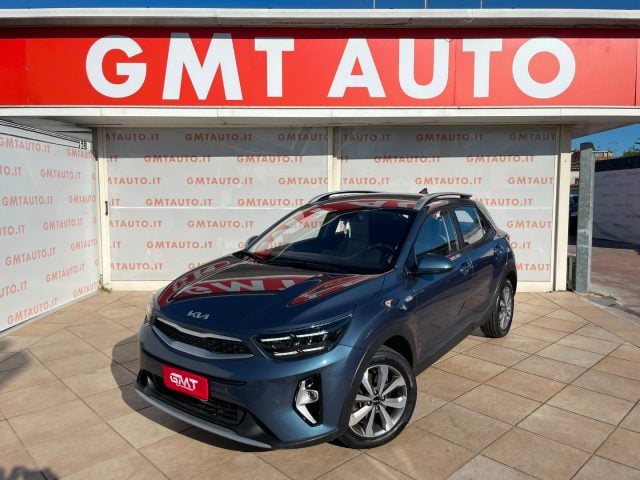 Kia Stonic 1.0 HYBRID FULL LED SENSORI RETROCAMERA CERCHI 16, del 2024, 34.000 km, in vendita a Roma (RM)