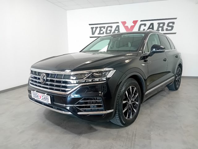 Volkswagen Touareg 3.0 V6 TSI eHybrid Atmosphere PLUG - IN usato a MIRANO
