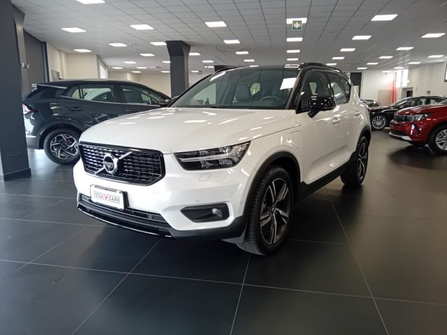 Volvo XC40 T5 Recharge Plug-in Hybrid R-design usato a MIRANO