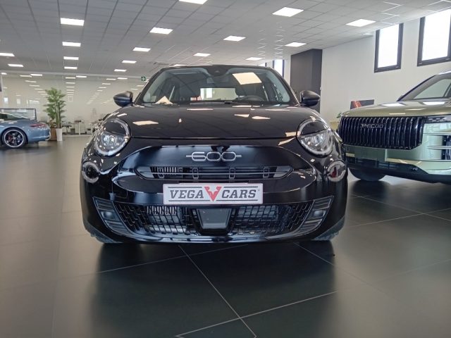 Fiat 600 Hybrid 100 CV DCT MHEV BUSINESS - foto 2 di 4