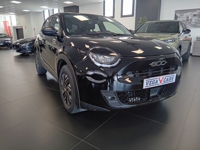 Fiat 600 Hybrid 100 CV DCT MHEV BUSINESS - foto 3 di 4