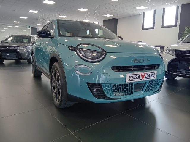 Fiat 600 Hybrid 100 CV DCT MHEV La Prima - foto 3 di 4