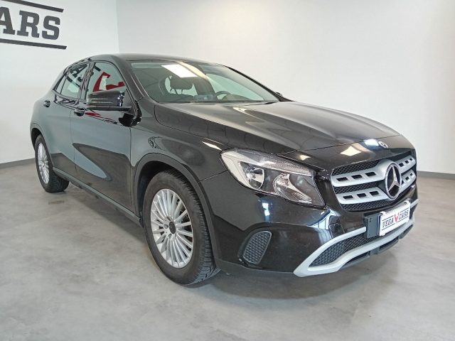 Mercedes-Benz GLA 180 d Business - foto 3 di 4