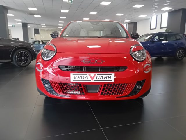 Fiat 600 Hybrid 100 CV DCT MHEV La Prima - foto 2 di 4