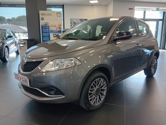 Lancia Ypsilon 0.9 TwinAir Metano Ecochic Gold OK REVIS BOMB 2029 usato a MIRANO