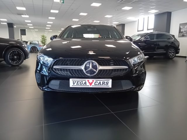 Mercedes-Benz A 180 Sport - foto 2 di 4