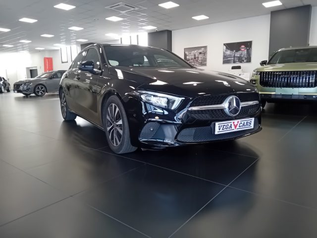 Mercedes-Benz A 180 Sport - foto 3 di 4