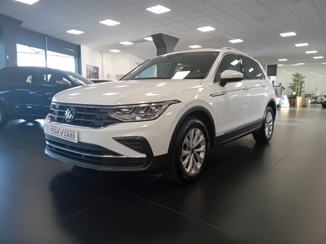 Volkswagen Tiguan 2.0 TDI 150 CV SCR DSG Life, del 2023, 76.500 km, in vendita a Mirano (VE)
