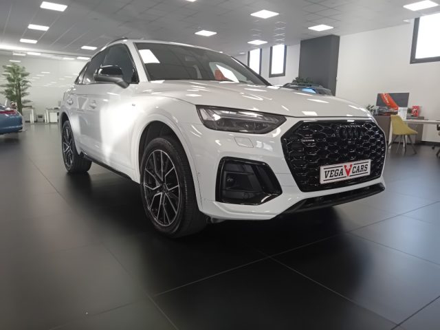 Audi Q5 SPB 40 TDI quattro S tronic Identity Black - foto 3 di 4
