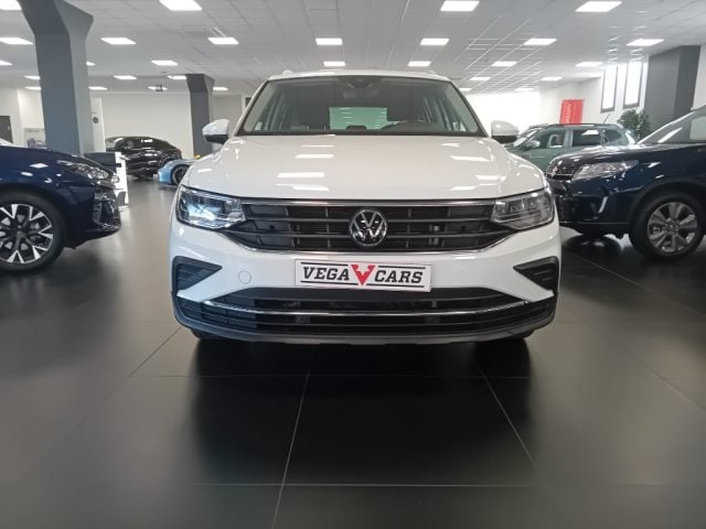 Volkswagen Tiguan 2.0 TDI 150 CV SCR DSG Life - foto 2 di 4