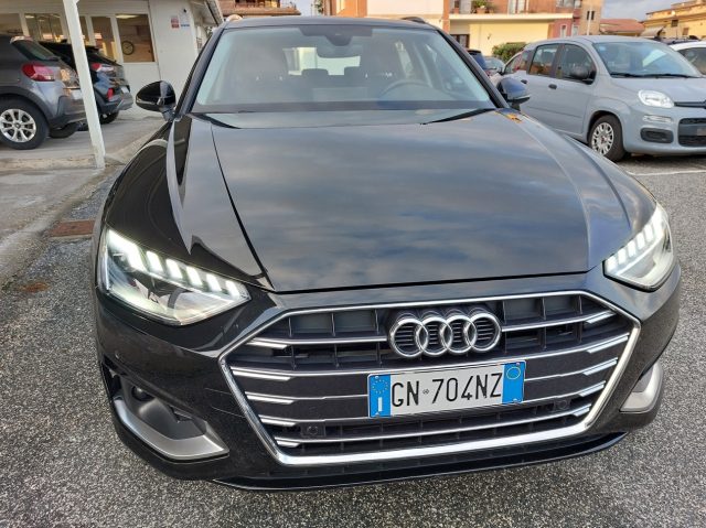 Audi A4 Avant 30 hybrid TDI/136 CV S tronic Bus. Adv. - foto 2 di 4