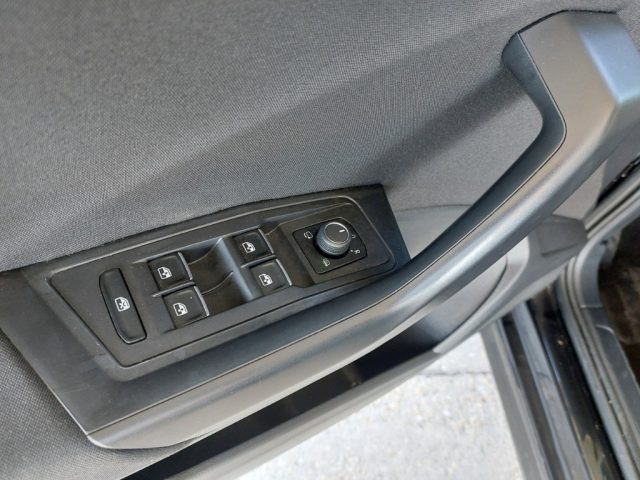 Volkswagen T-Roc 2.0 TDI SCR Business BlueMotion Technology, del 2021, 71.000 km, in vendita a Tivoli (RM)