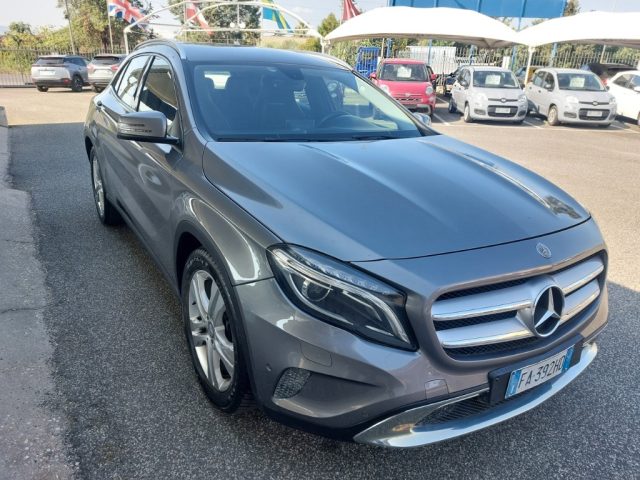 Mercedes-Benz GLA 200 d Automatic Sport Navig Misto pelle Retroc.Sensori usato a TIVOLI