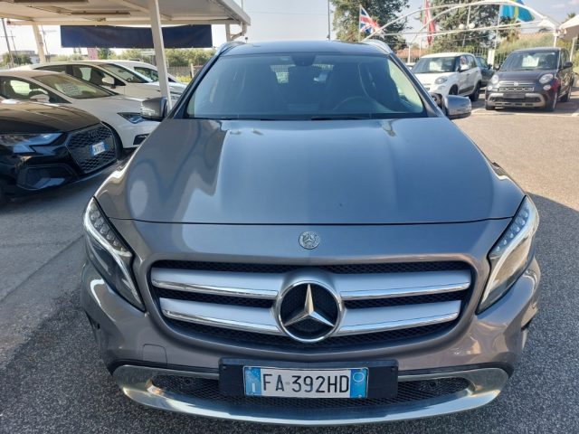 Mercedes-Benz GLA 200 d Automatic Sport Navig Misto pelle Retroc.Sensori - foto 2 di 4