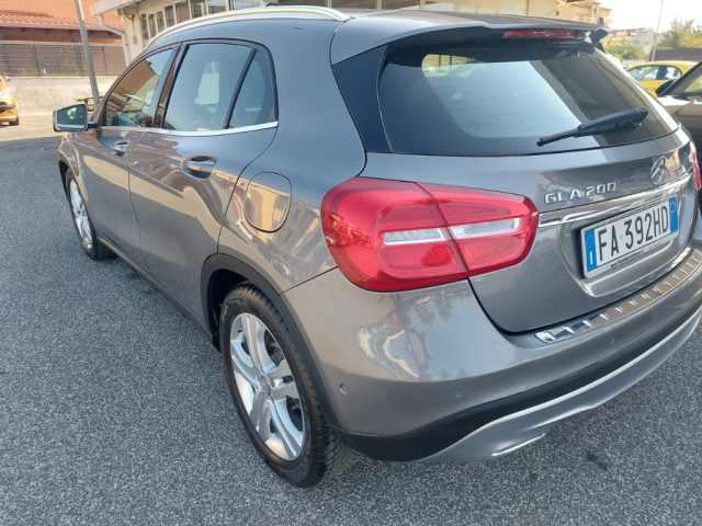 Mercedes-Benz GLA 200 d Automatic Sport Navig Misto pelle Retroc.Sensori - foto 3 di 4
