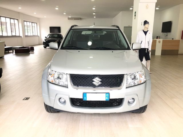 Suzuki Grand Vitara 1.9 DDiS 3 porte - foto 3 di 4