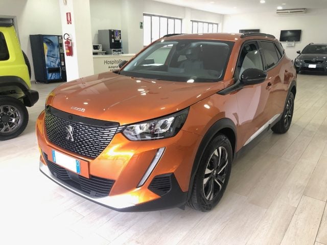Peugeot 2008 PureTech 130 S&S Allure, del 2022, 22.077 km, in vendita a Torino (TO)