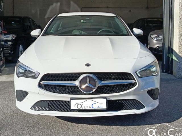 Mercedes-Benz CLA 250 e hybrid EQ Shooting Brake Business usato a CURNO