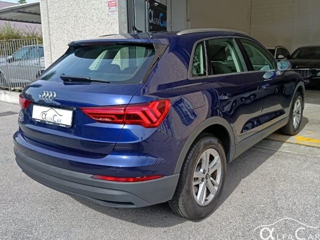 Audi Q3 45 TFSI e S tronic Business - foto 2 di 4