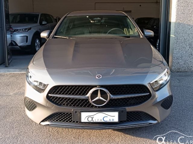 Mercedes-Benz A 250 e hybrid EQ Business Extra - foto 3 di 4