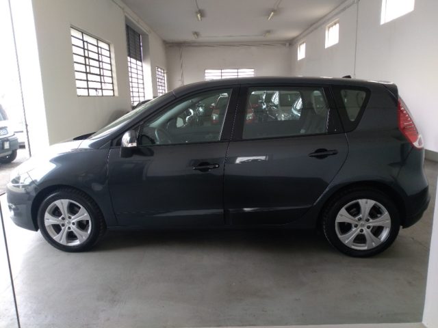 Renault Scenic X-Mod 1.5 dCi 110CV Dynamique - foto 2 di 4