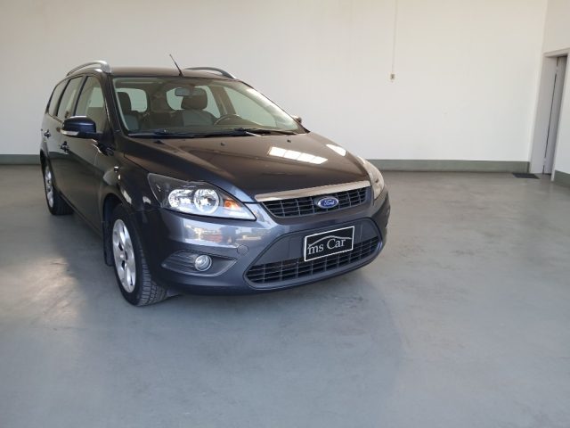 Ford Focus 1.6 (100CV) SW Titanium - foto 2 di 4