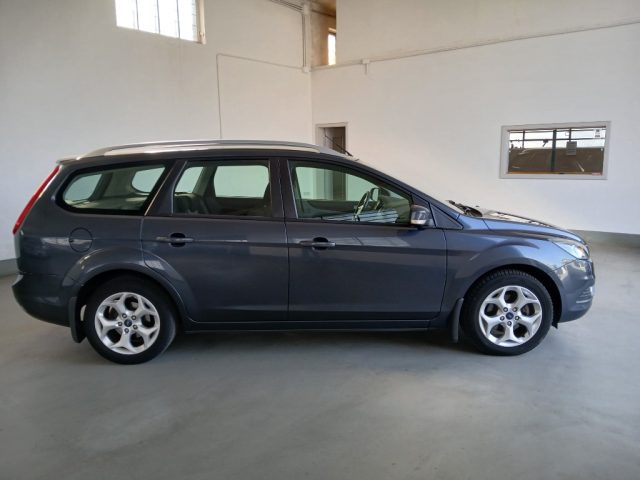 Ford Focus 1.6 (100CV) SW Titanium - foto 4 di 4